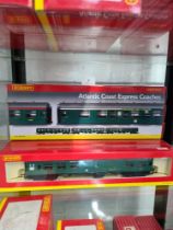 Hornby R4140 Atlantic Coach Express Coach Pack and 4 other similar coaches