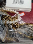 Box of modern and vintage costume jewellery including simulated pearls, silver neckchain, etc