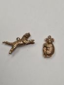2 9ct yellow gold charms to incl, a Koala and a tiger, 6.08g