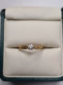 18ct yellow gold solitaire diamond ring set with single diamond, 0.17 carat, size L, marked 750, 1.5