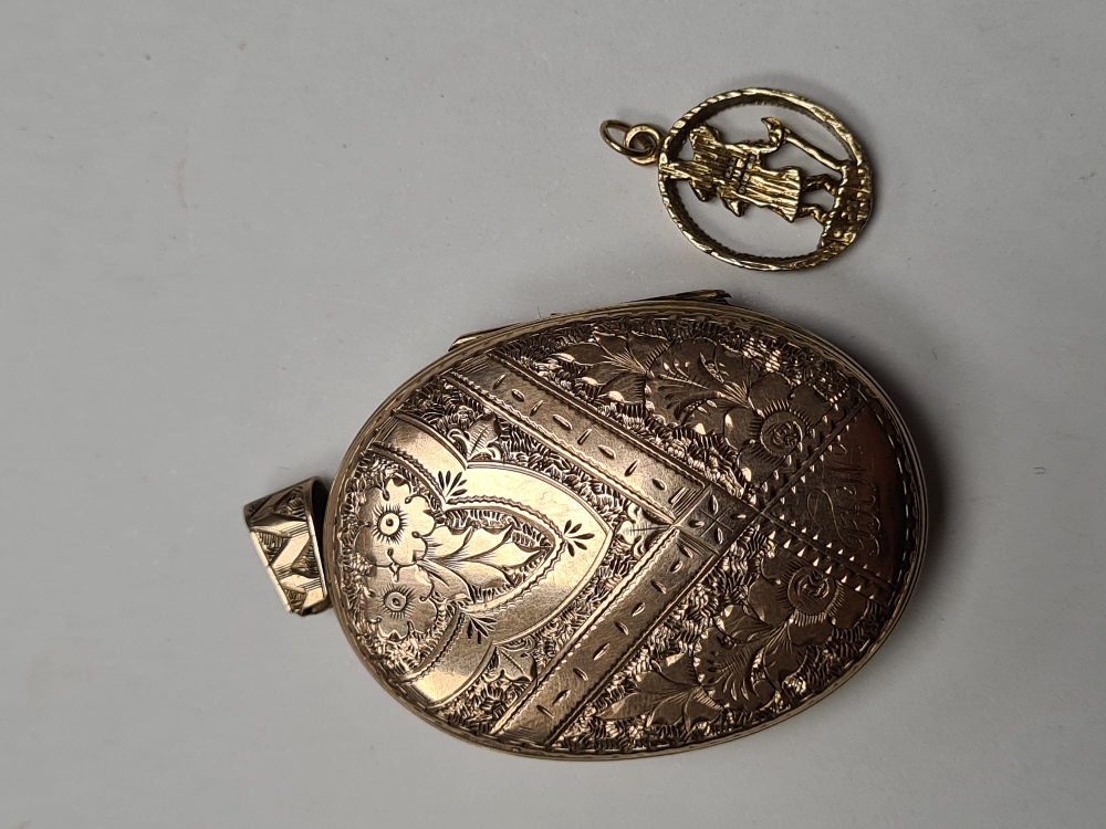 Large oval gold front and back locket with allover floral decoration 4.5 x 3.5cm, gross 20.9g and a - Image 2 of 4