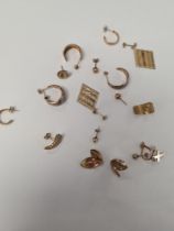 Quantity of 9ct and yellow gold earrings, to incl. studs, hoops and drop examples 7.5g