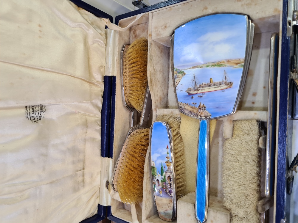 A superb cased dressing table set by Adie Brothers Ltd., Birmingham 1930. Each item having attractiv