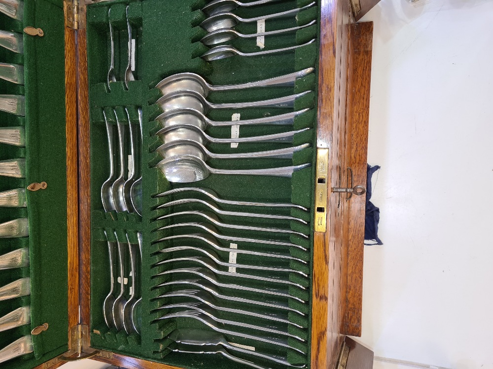 Two drawer oak cutlery cabinet, with raised lid and wing foot, fitted for 81 pieces silver flatware, - Image 5 of 8