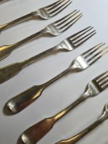 A set of six Georgian forks by William Eaton, London 1837. 8.52ozt approx. With four, possibly Conti
