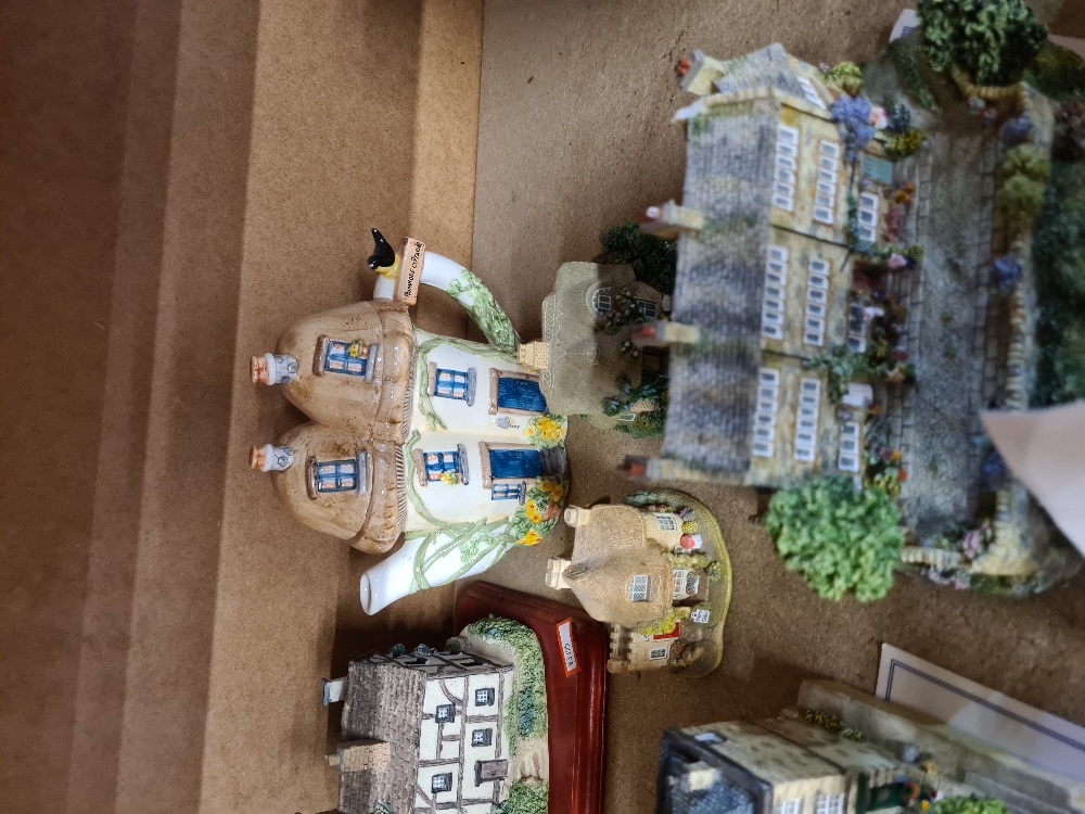 A quantity of "Last of the Summer Wine" model houses by Danbury Mint, Lilliput examples and sundry - Image 6 of 6