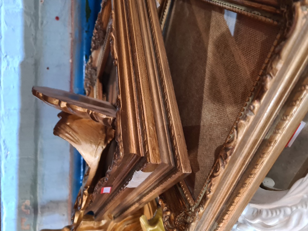 A quantity of modern gilt wall brackets, picture frames and similar - Image 4 of 5