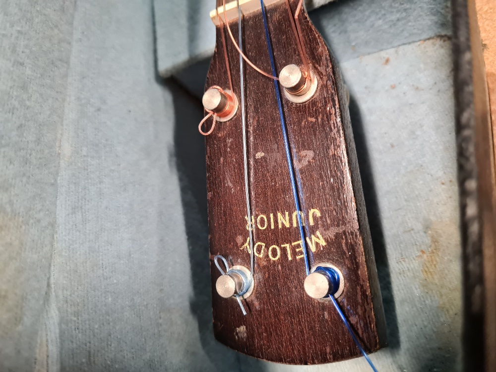 Five Ukelele banjo's and  2 others in cases - Image 7 of 7