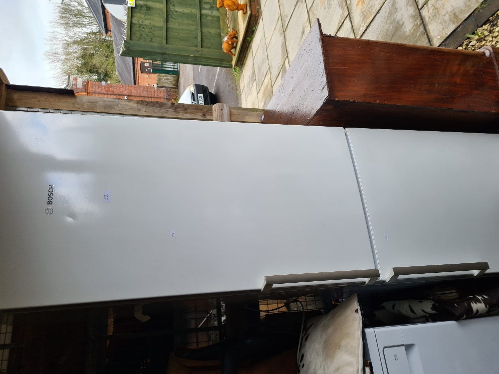 A Bosch 60/40 Fridge Freezer