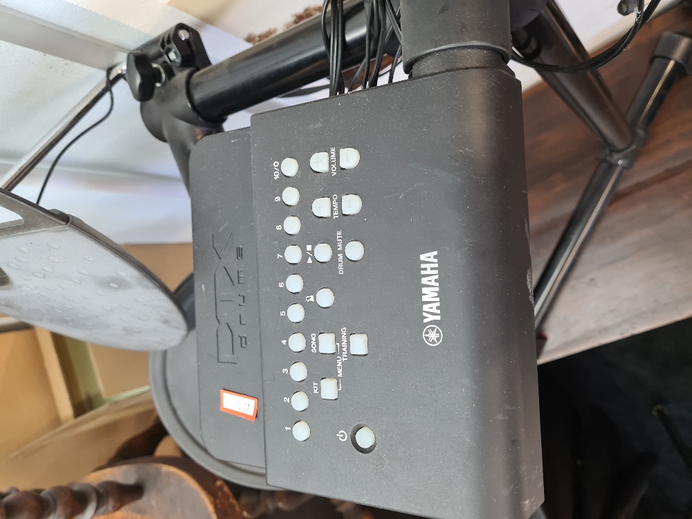A Yamaha electronic drum kit, with pedal - Image 2 of 4