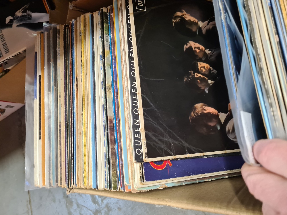 A box of Rock and Pop vinyl LPs from the 1970s and 80s including Queen, The Beatles and Pink Floyd - Image 11 of 11