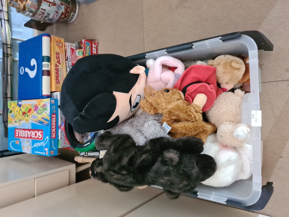 A quantity of children's toys, cuddly animals and similar