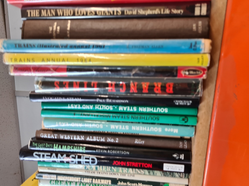 A shelf of books, mainly relating to railways - Image 5 of 6