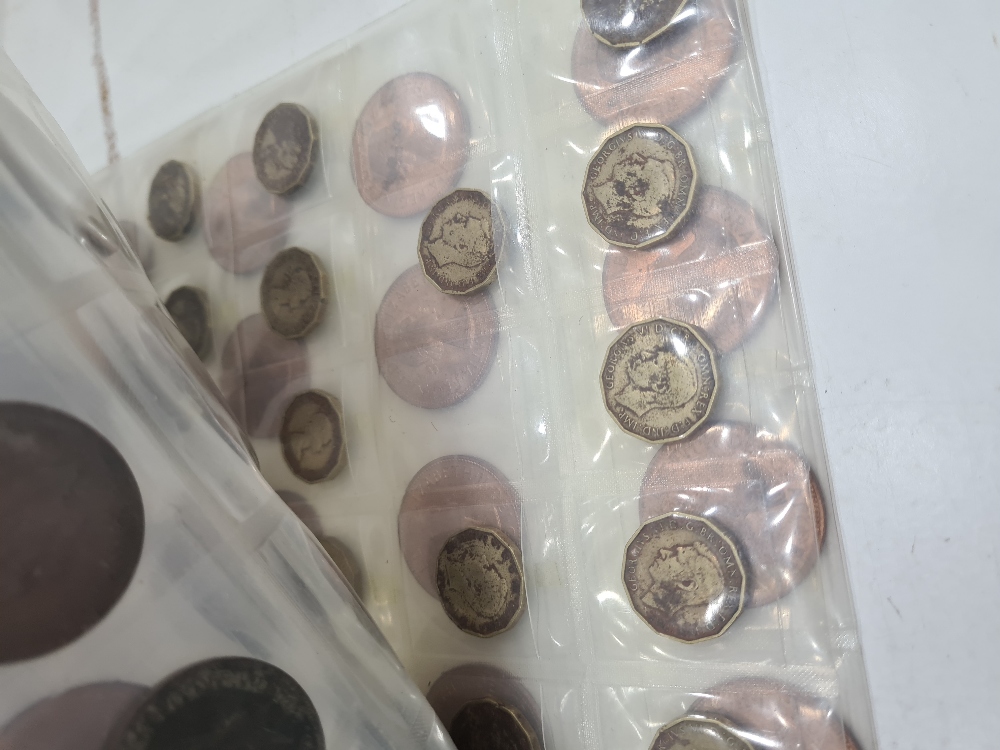 A tub of mixed coinage including 70s and 80s proof sets - Image 5 of 5