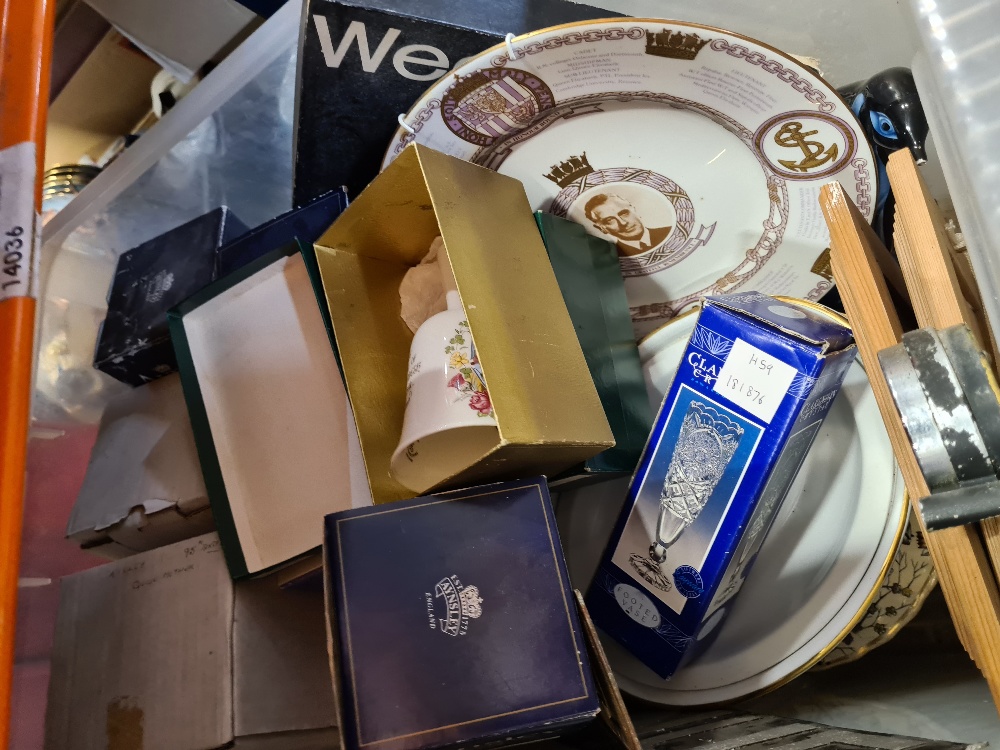 A box of various ceramics including Wedgwood, etc plus mixed collectables brassware, torches, binocu - Image 3 of 5
