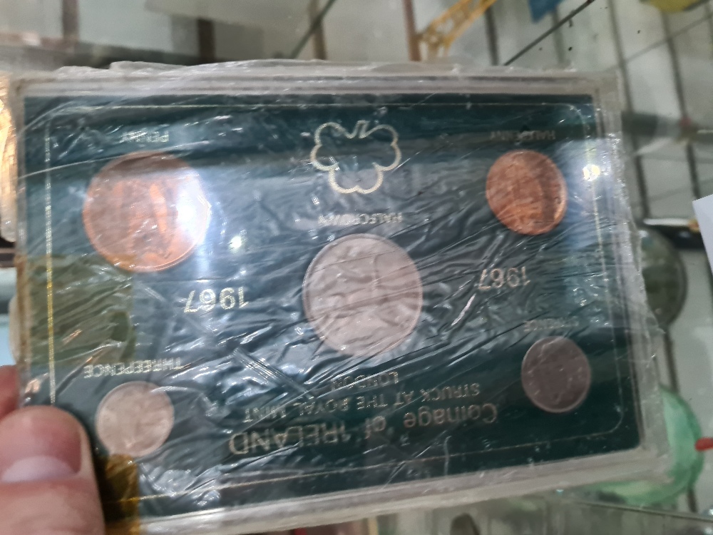 Various Irish Proof coin sets mainly 1960s and other similar coins - Image 4 of 4