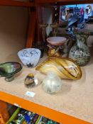 Mixed decorative glassware including a small Kosta Boda vase
