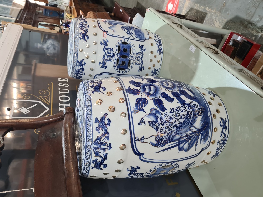A pair of modern Chinese barrel seats, (one AF) having blue gilt and white decoration - Image 3 of 3