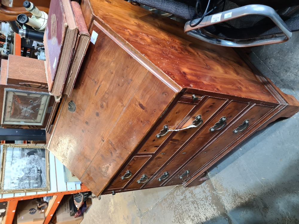 Writing bureau with brass fittings, with green Moroccan leather inserts - Image 9 of 10