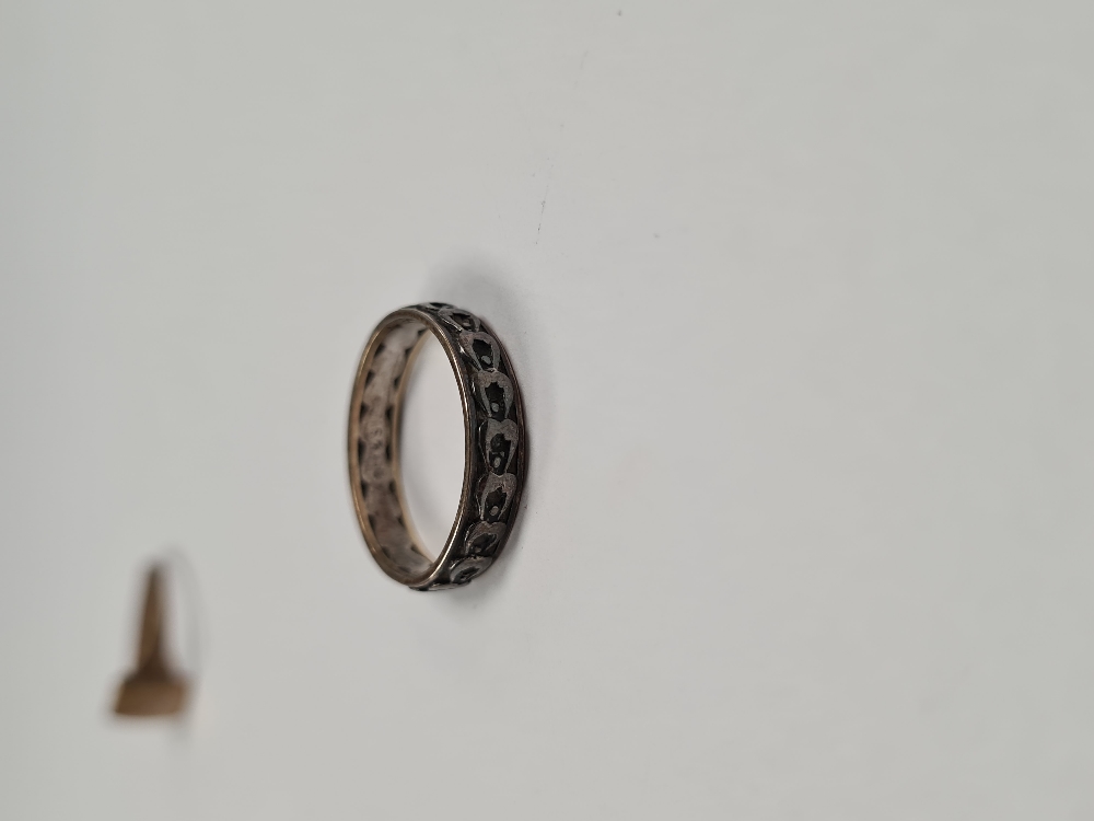 Two 9ct yellow gold signet rings, both AF, cut, approx 3.68g and a 9ct and silver eternity ring appr - Image 5 of 5