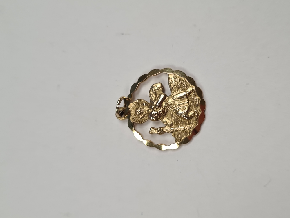 9ct yellow gold St Christopher pendant, 2cm diameter marked 375, London GJ Ltd., for Georg Jensen, a