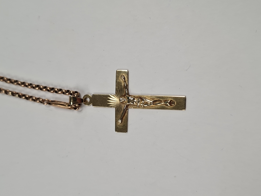 Antique 9ct rose gold belcher and bar chain, marked 9c, hung with a yellow gold Crucifix pendant, ma - Image 2 of 8