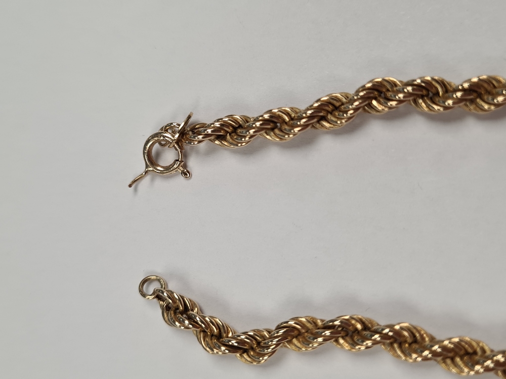 9ct yellow gold ropetwist design neckchain, 52cm, approx 7.42g - Image 2 of 6