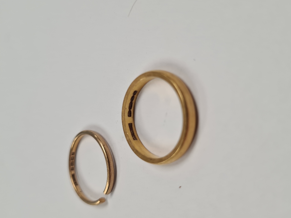 Two 22ct yellow gold wedding bands, one AF, the other size M, both marked 22, approx 6.10g - Image 2 of 8