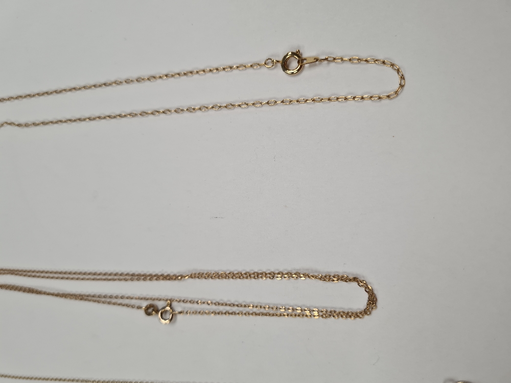 Four fine 9ct yellow gold neckchains, all marked 375, approx 4.52g - Image 10 of 10