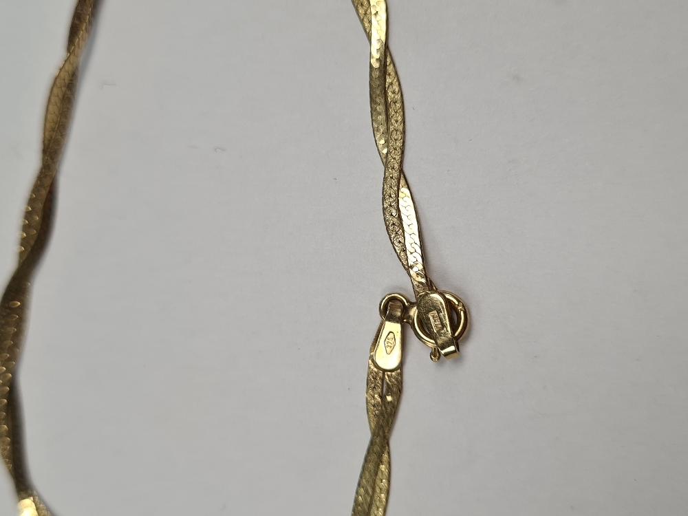 9ct yellow gold flatlink bracelet, marked 375, and another twisted curblink example, marked 375, app - Image 5 of 6