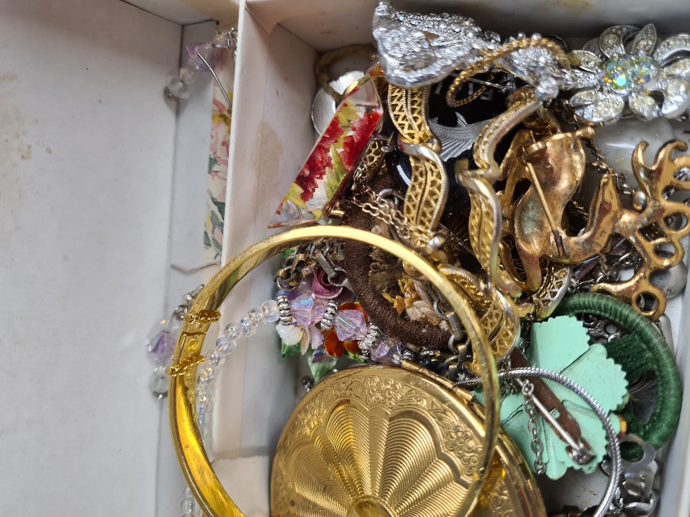 Box mixed costume jewellery including 18K gold plated bangle, compact, etc - Image 2 of 4
