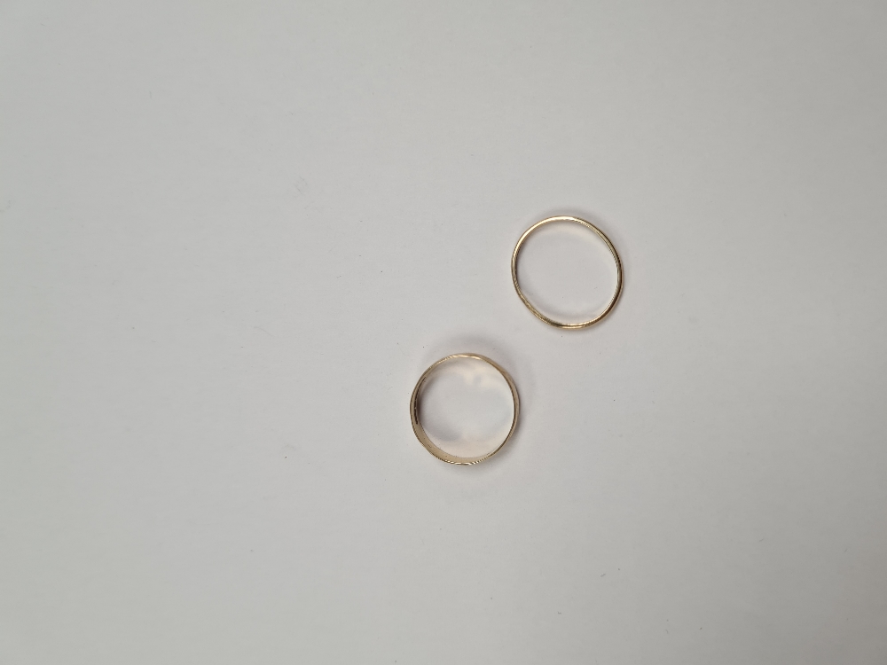 Two 9ct yellow gold wedding bands, sizes Q & N - Image 5 of 10