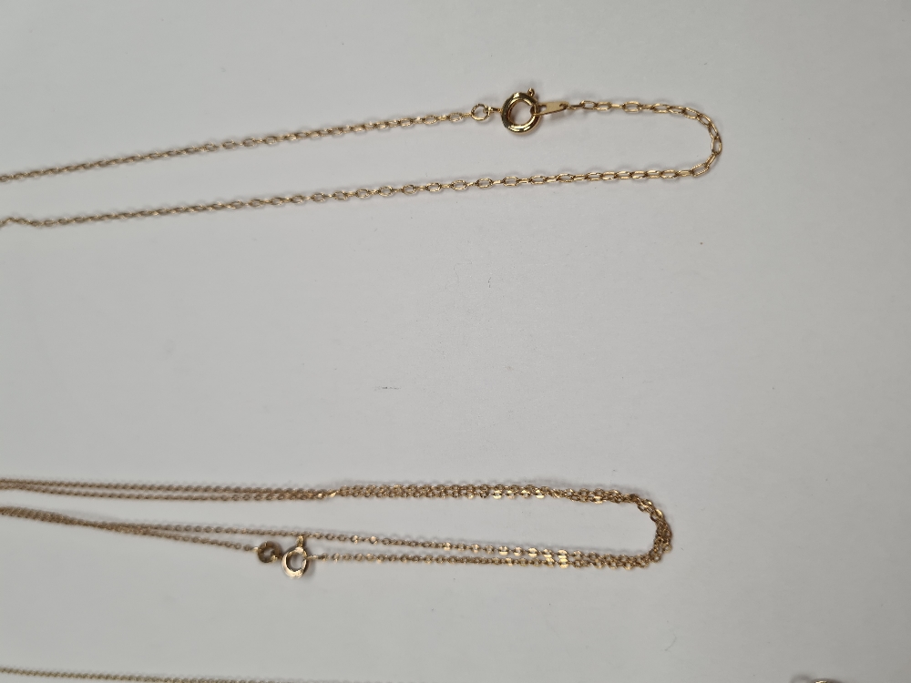 Four fine 9ct yellow gold neckchains, all marked 375, approx 4.52g - Image 5 of 10