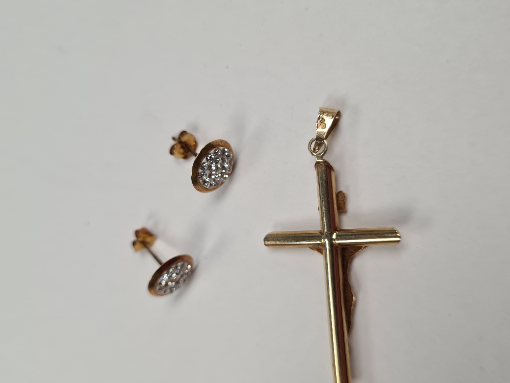 9ct yellow gold Crucifix pendant, and a pair of 9ct gold cubic zirconia set earrings, crucifix marke - Image 2 of 6