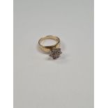 14K yellow gold band ring with high mounted diamond daisy head cluster, comprising 8 approx 0.15 car