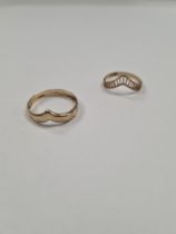 Two 9ct yellow gold wishbone rings, size S & M, marked 375, 2.6g approx