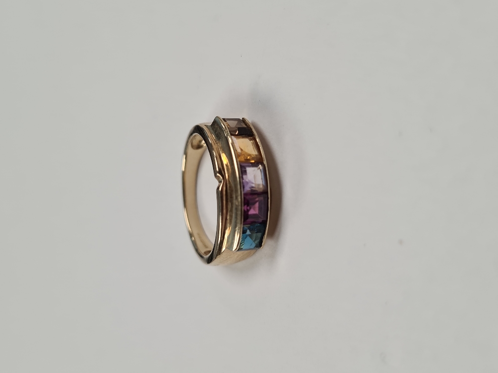9ct yellow gold multi-gem set band ring, 5 Chanel set square cut gems, size M, approx 3.1g - Image 3 of 4