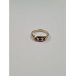 9ct yellow gold band ring set 3 round cut rubies, approx 2.4g