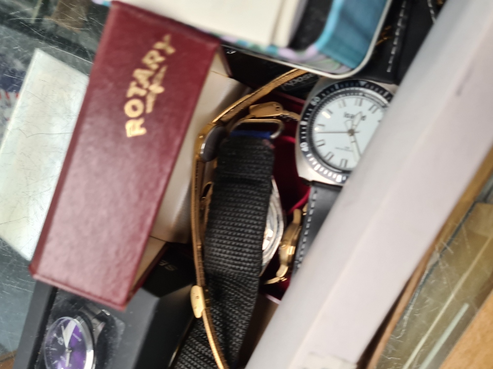 Tray of modern fashion watches including purple dial Sekonda, Fossil, Avia, Rotary, etc - Image 5 of 6