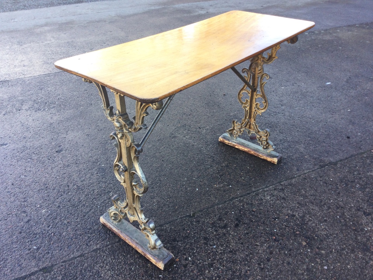 A Victorian mahogany and cast iron conservatory table, the rectangular top above pierced scroll cast - Bild 3 aus 3