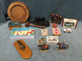 Miscellaneous collectors items - an ebony smokers stand, a 1935 otter paw, playing cards & bone