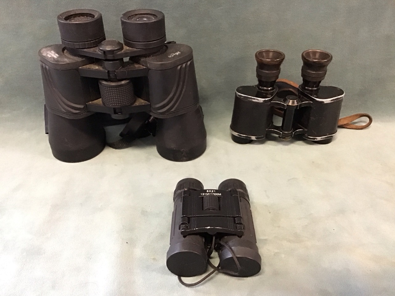 A pair of 30s leather cased binoculars with adjustable focus; a pair of Rocktrail 10x58 - Image 3 of 3