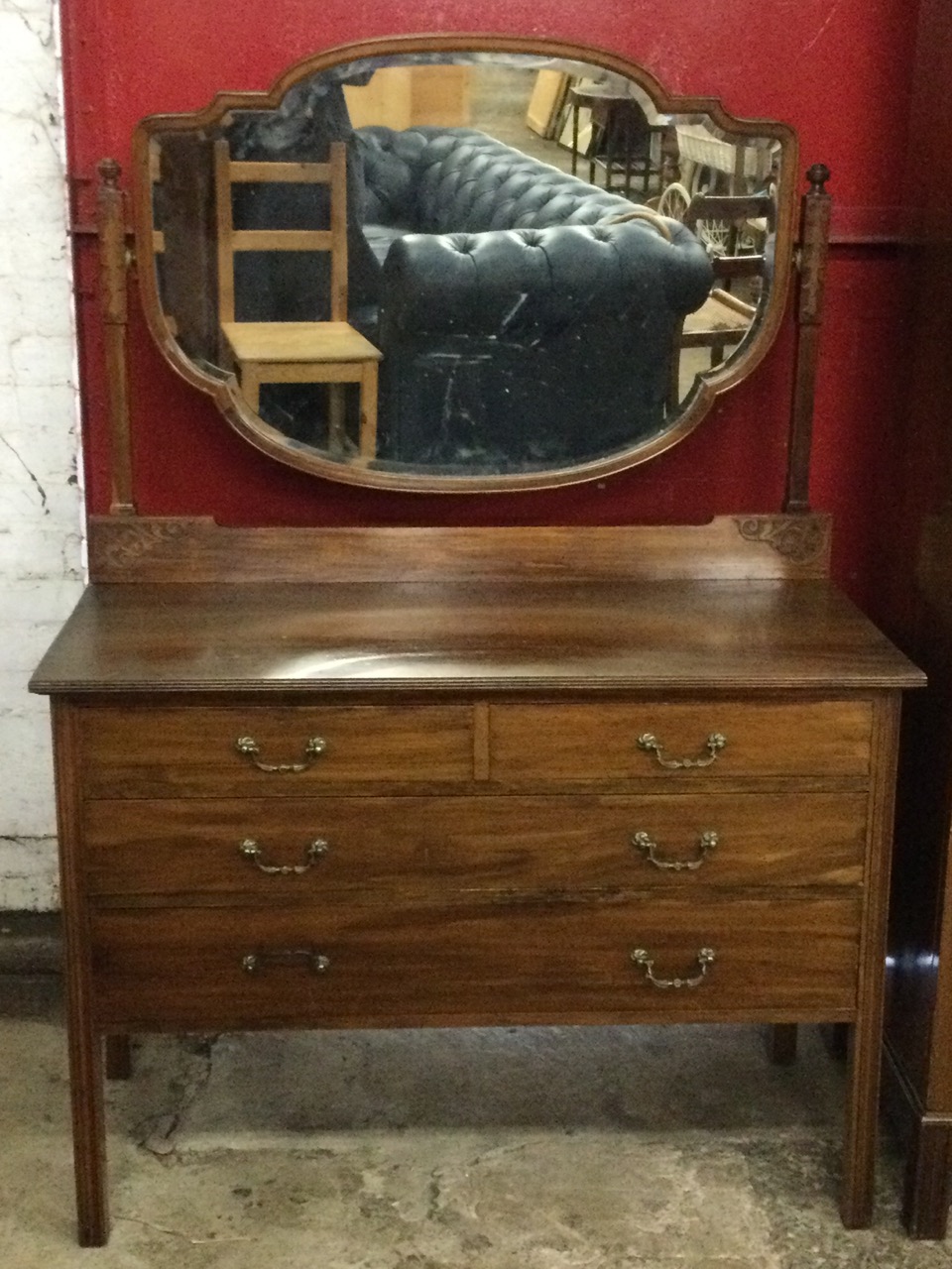 An Edwardian mahogany wardrobe & dressing table with blind fretwork decoration by Gullachsen & Son - Image 2 of 3