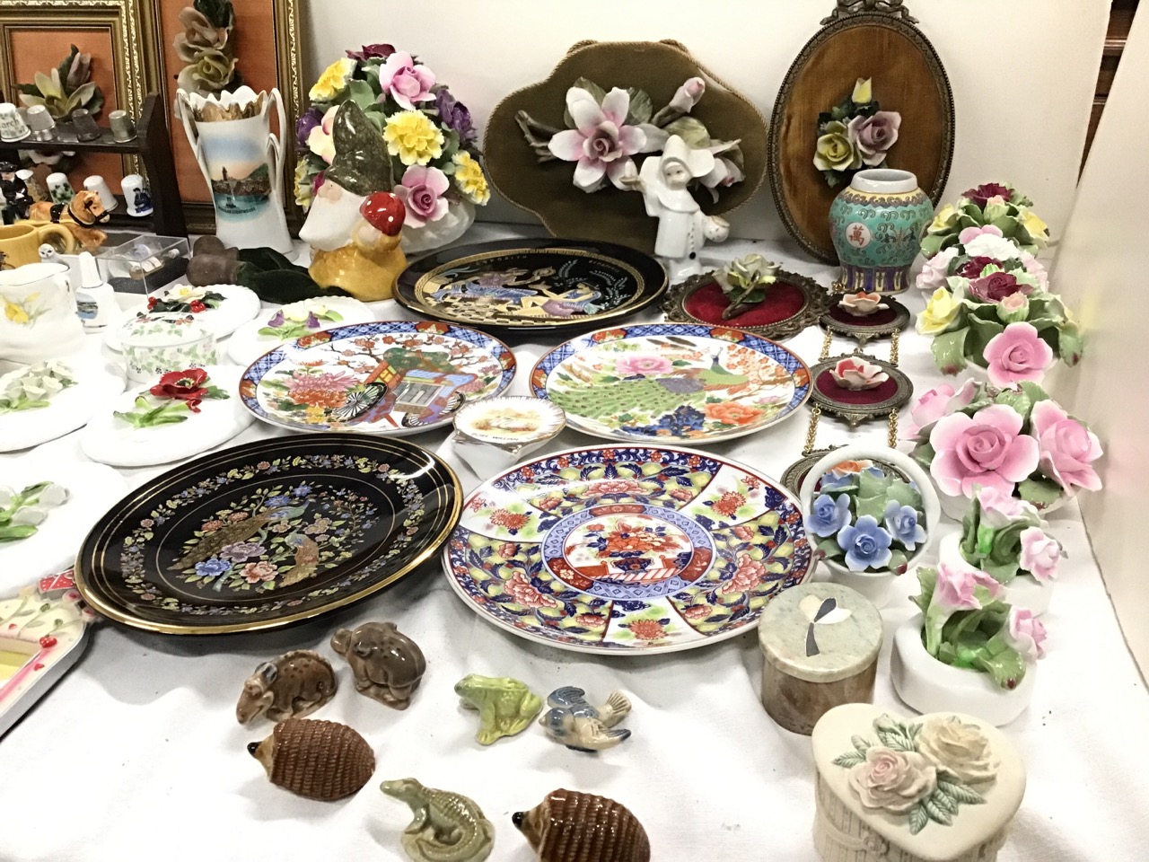 Miscellaneous ceramics - eight Aynsley porcelain flower arrangements, six Coalport flowers of the - Image 3 of 3
