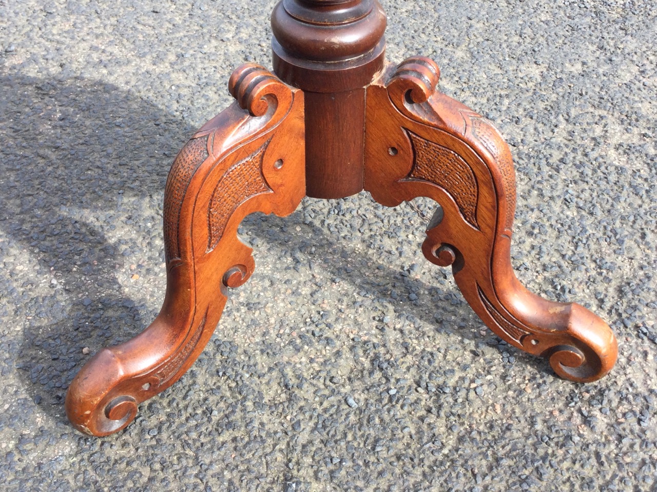 A circular Victorian mahogany occasional table supported on baluster turned column above scroll - Image 2 of 3