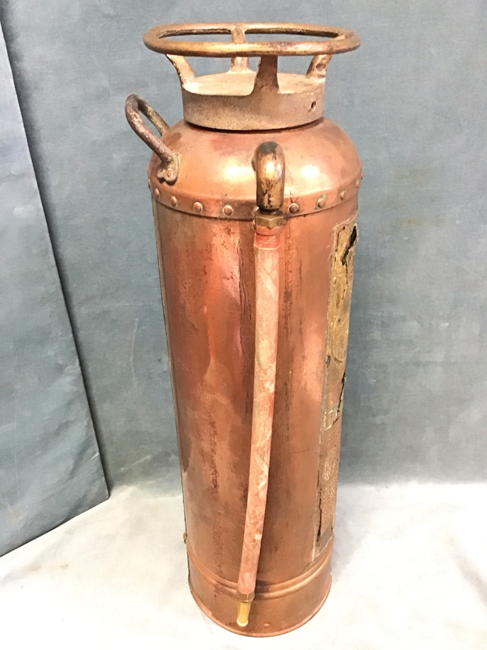 An American cylindrical copper and brass fire extinguisher by the American La France & Foamite - Image 2 of 3