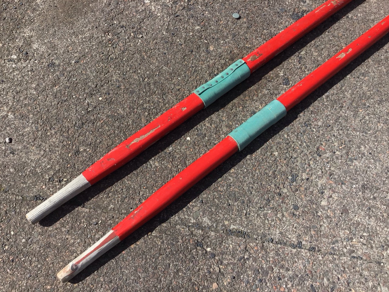 A pair of long 9ft painted tapering chamfered sweep oars. (108.5in) (2) - Image 2 of 3