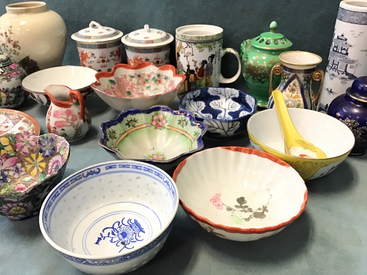 Miscellaneous oriental ceramics - a C19th Canton mandarin pattern covered jug, mugs, vases, a - Image 3 of 3