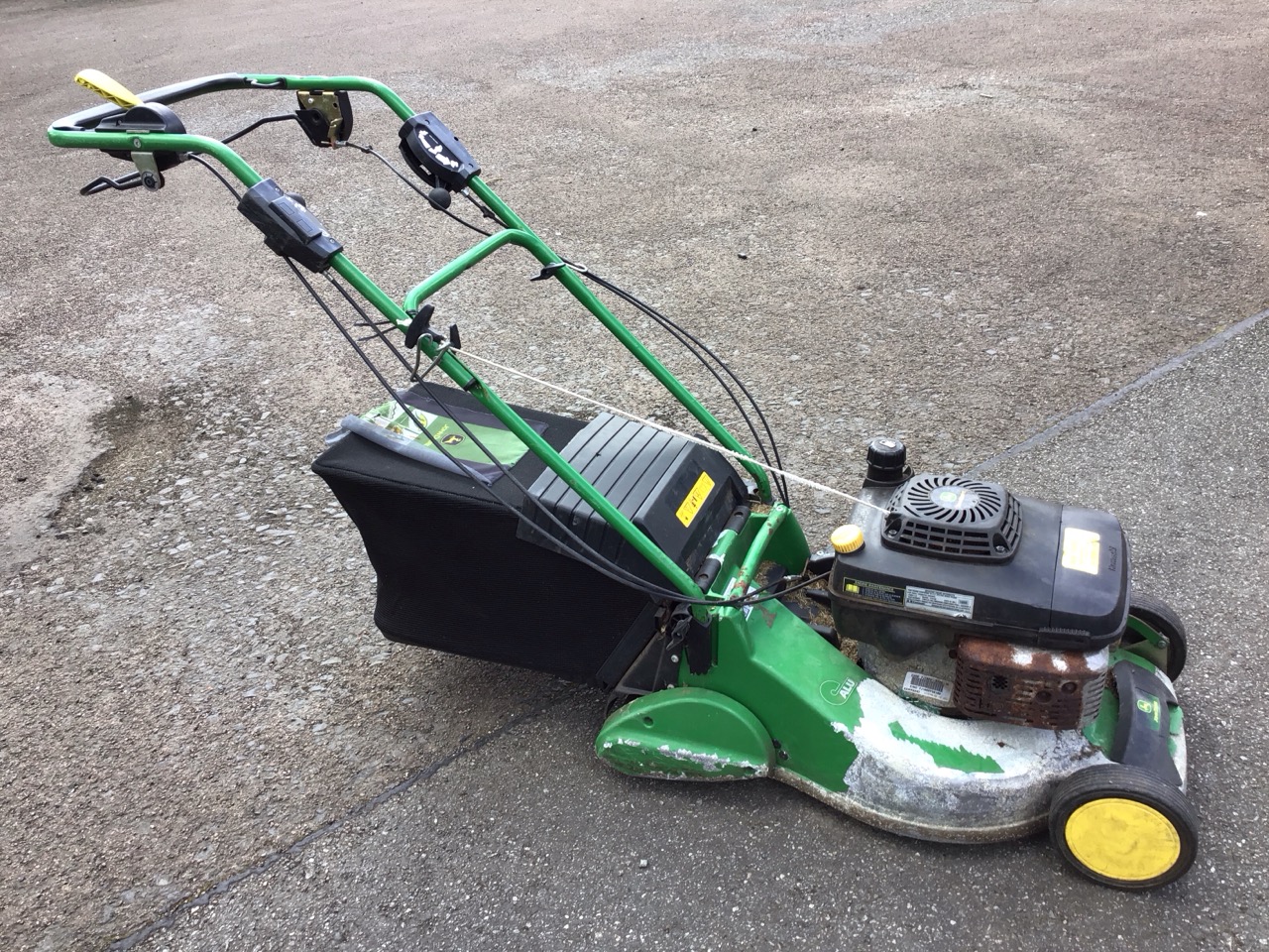 A John Deere rotary garden mower with adjustable cutter, grassbox, roller, etc. (A/F) - Image 3 of 3