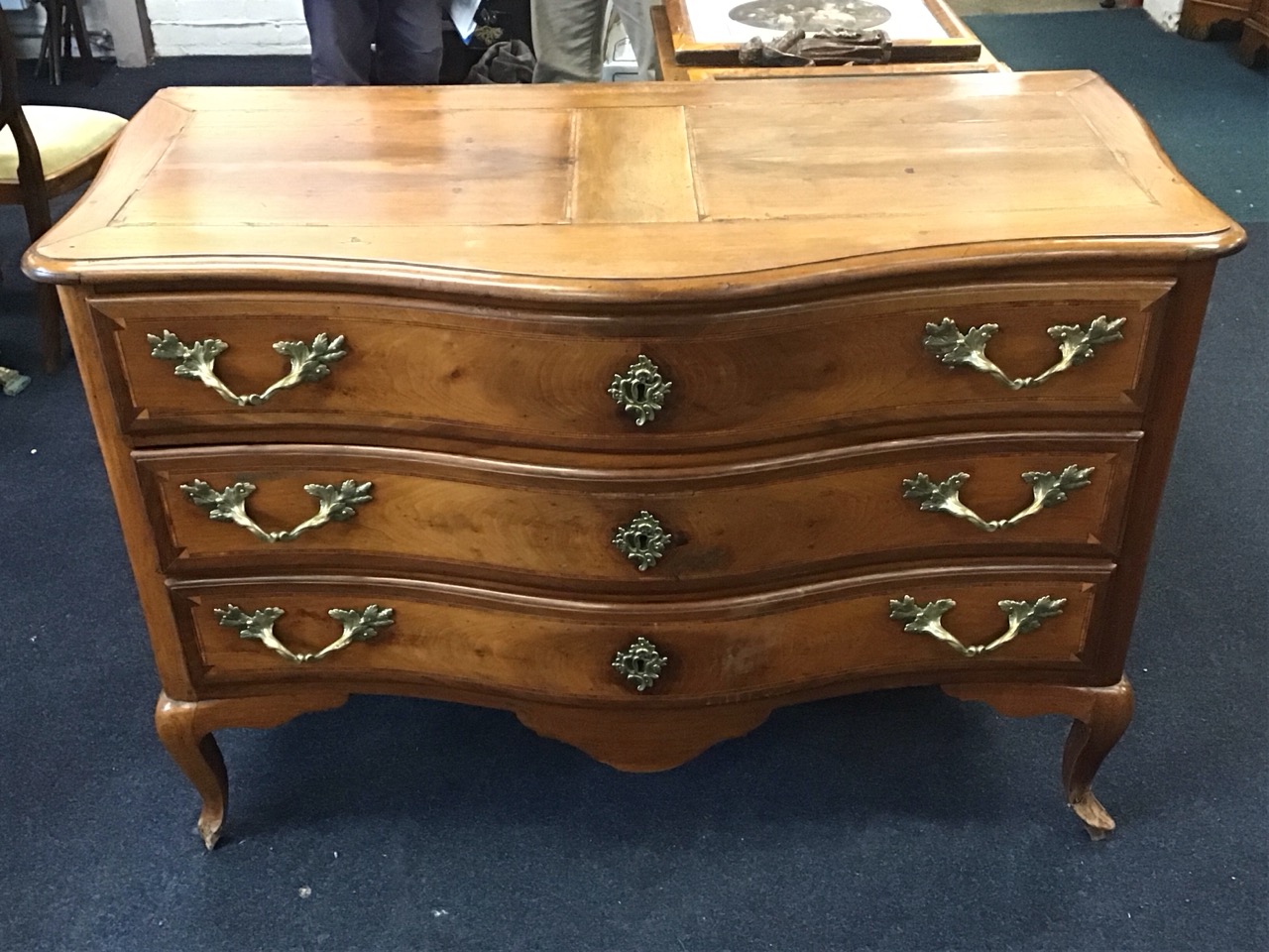 A C18th Italian serpentine fronted walnut commode, probably Piedmontese, with moulded rosewood - Image 2 of 3